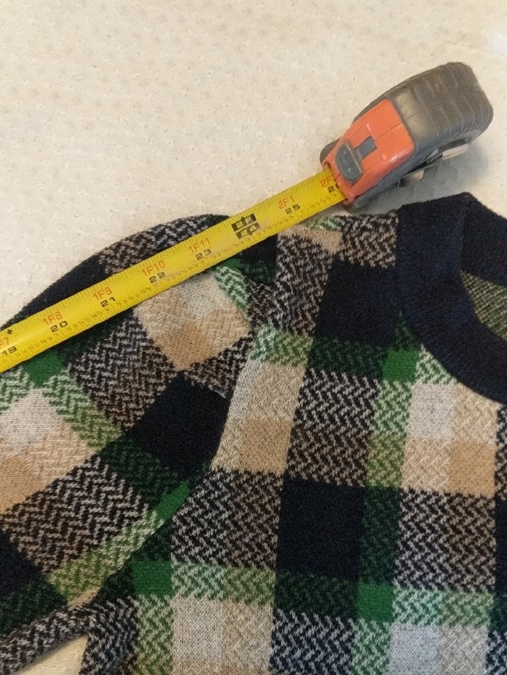 Ann Taylor Plaid Puff Sleeve Sweater Green Navy Knit XS Measurements - Picture 11 of 11